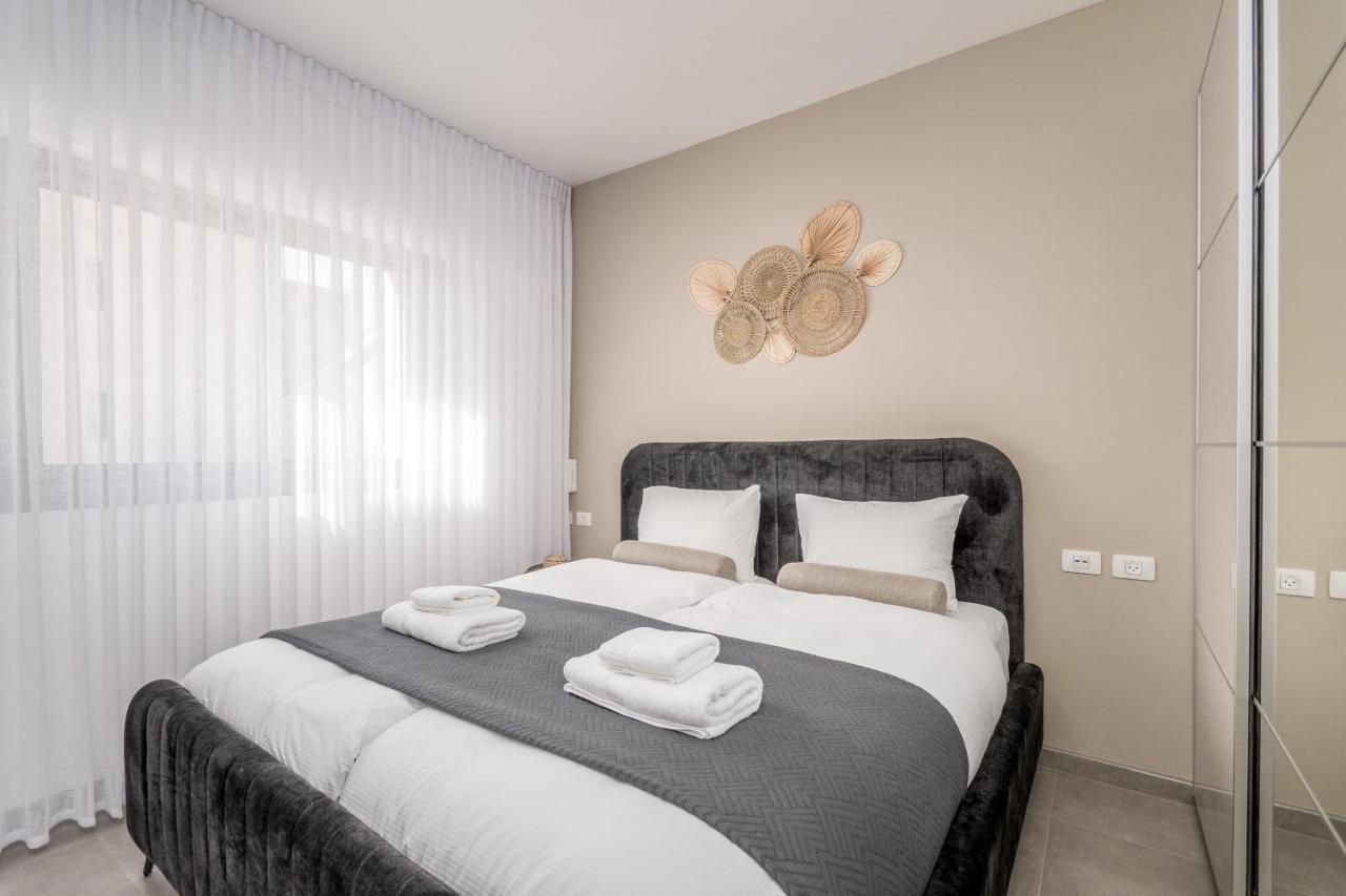 Apartment 2bdr W Parking Shirat Haneviim - Mamilla Area Sea-u *
